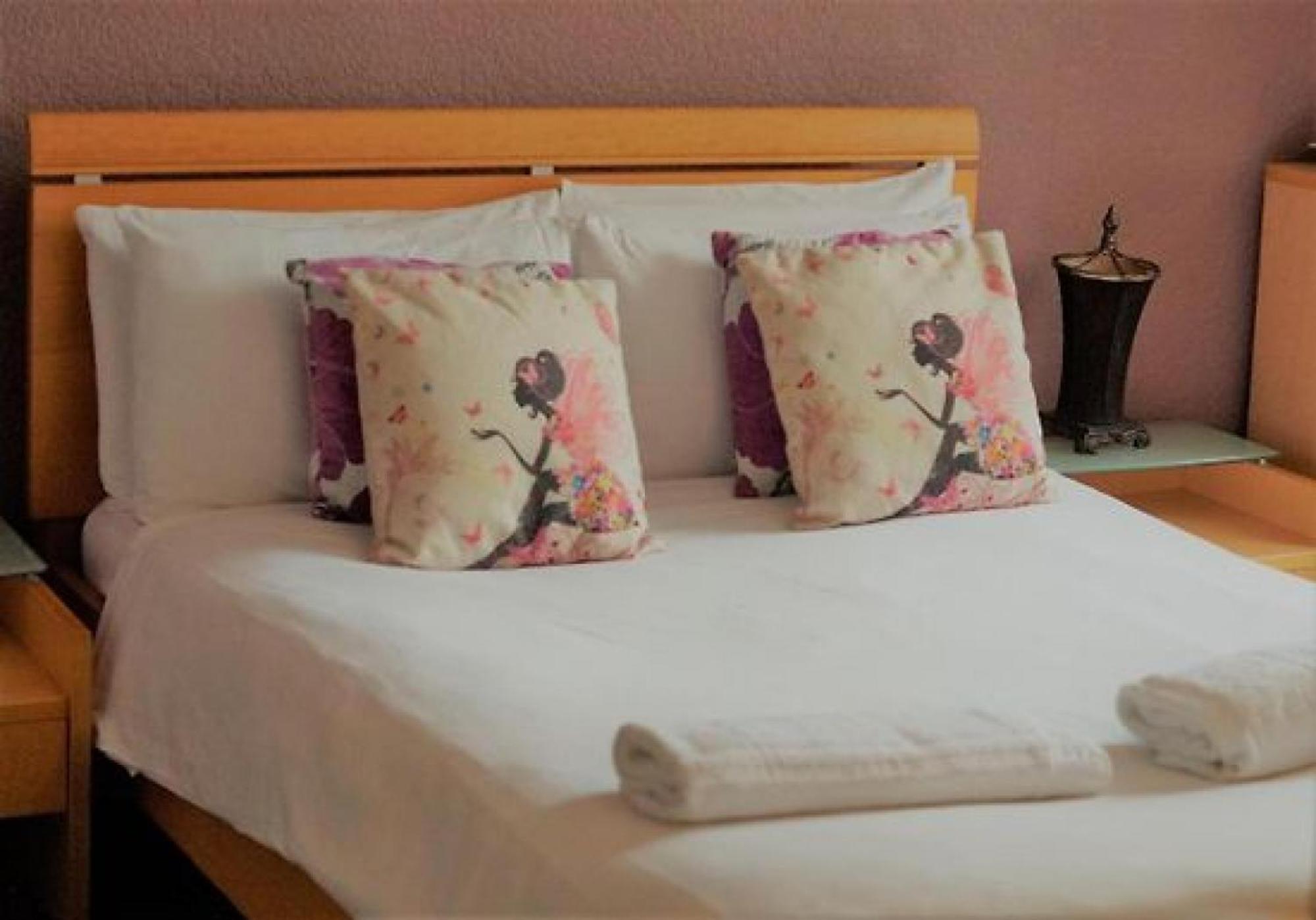 קילקני The Waterfront Townhouse Accommodation מראה חיצוני תמונה