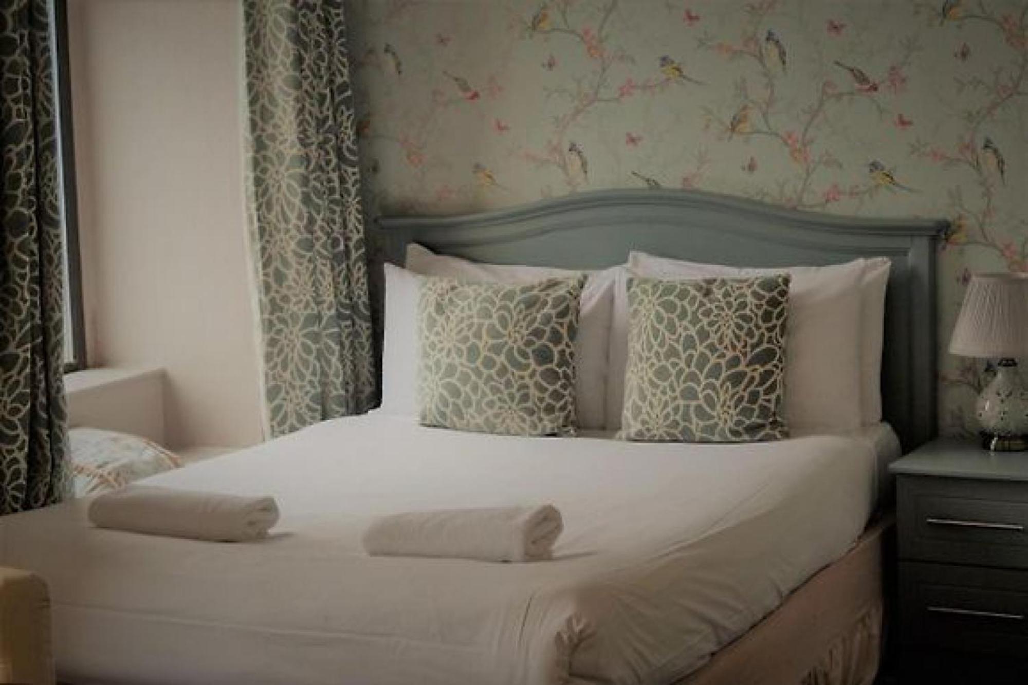 קילקני The Waterfront Townhouse Accommodation מראה חיצוני תמונה