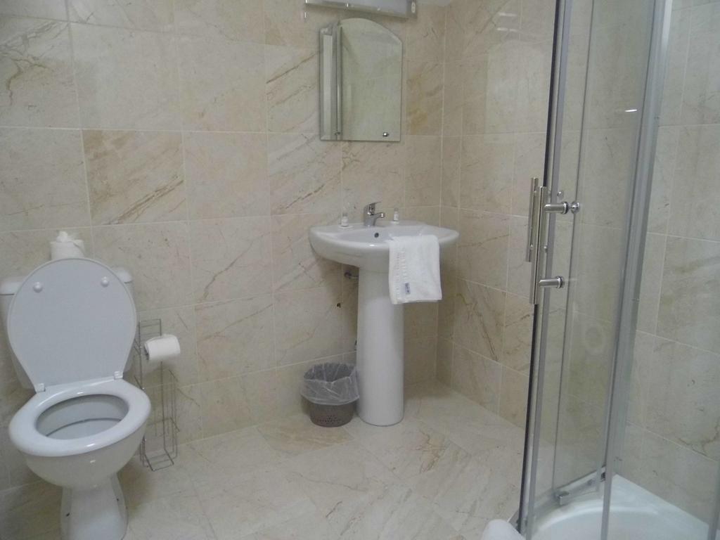 קילקני The Waterfront Townhouse Accommodation מראה חיצוני תמונה